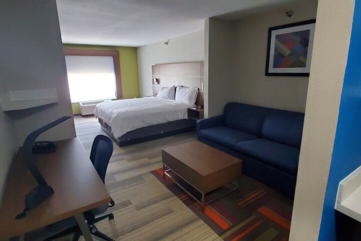 Room 18 of 62