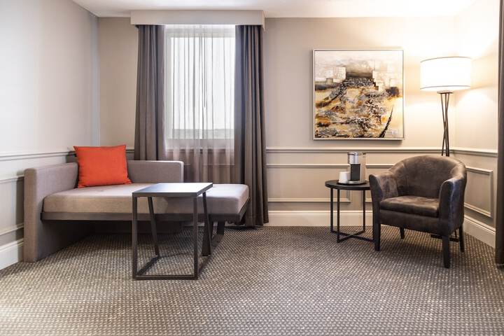 Room 162 of 354