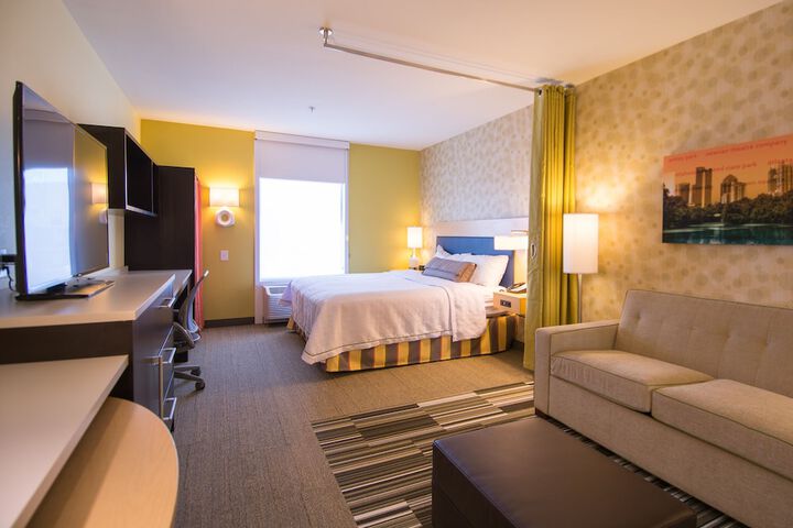 Room 18 of 38