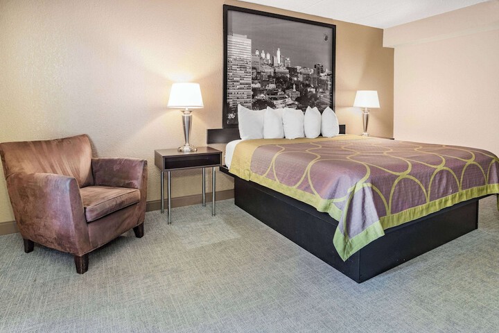 Room 21 of 35