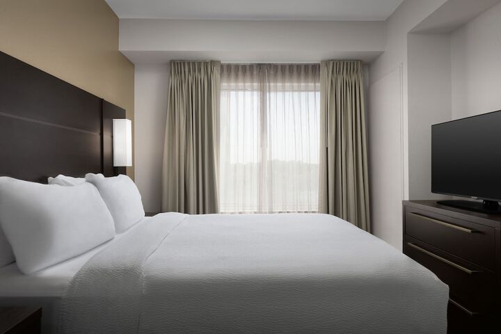Room 16 of 30