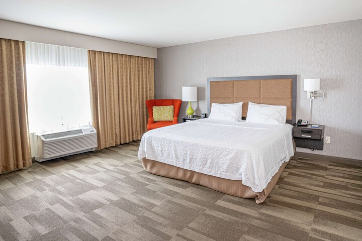 Room 8 of 35