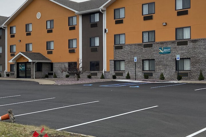 Hotel 2 of 66