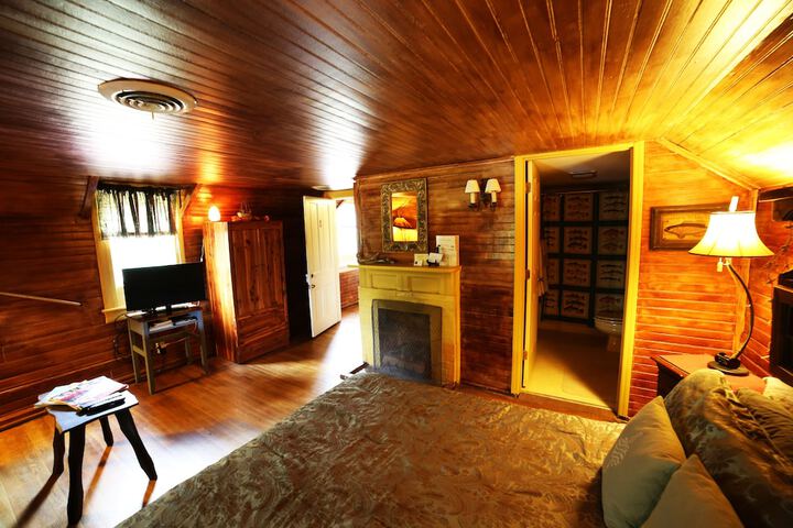 Room 17 of 75