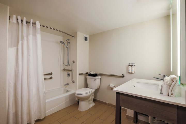 Room 40 of 78