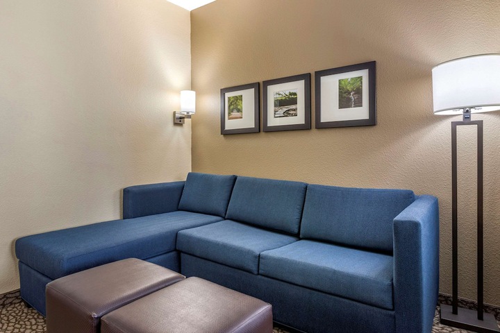 Room 9 of 28