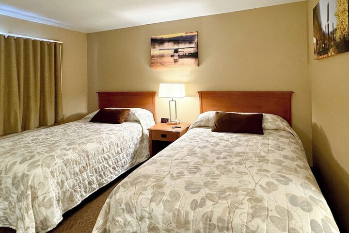Room 8 of 44