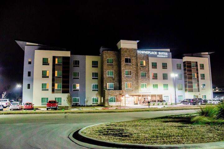 Hotel 4 of 34