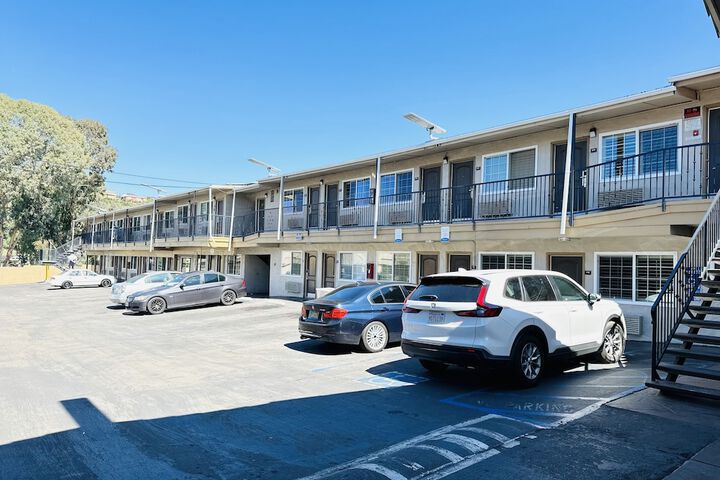 Hotel 7 of 20