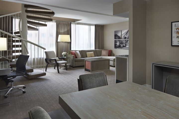 Room 46 of 145