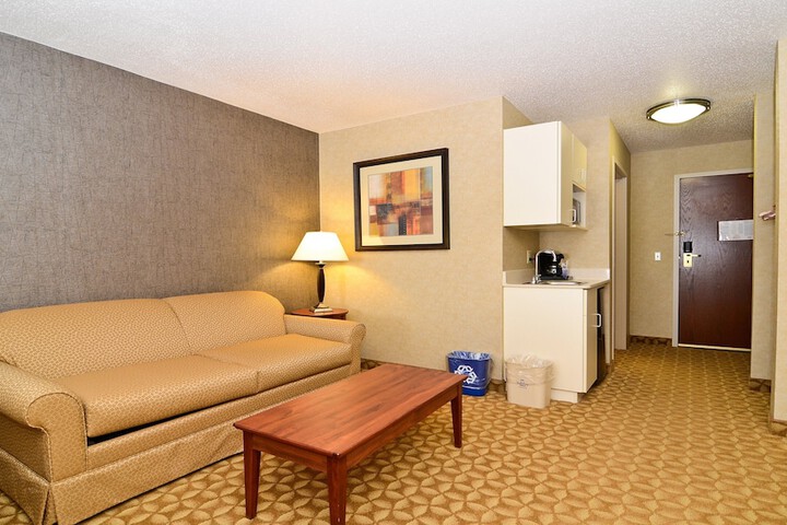 Holiday Inn Express Hotel & Suites Fort Atkinson by IHG