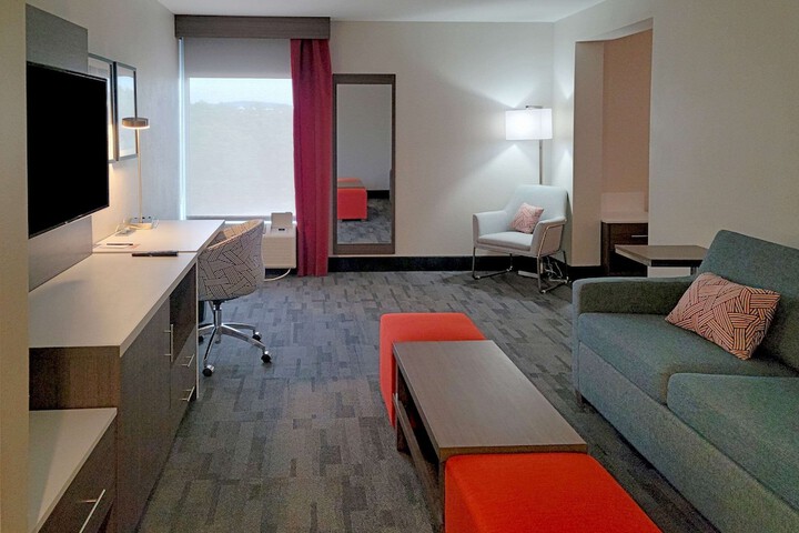 Room 43 of 108