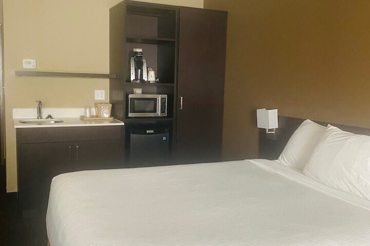Room 12 of 43
