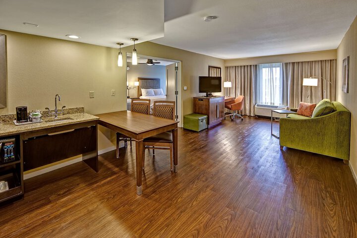 Room 30 of 42