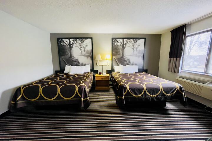 Room 40 of 65