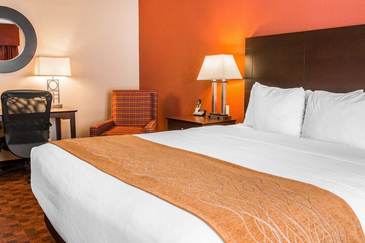 Comfort Inn & Suites and Conference Center