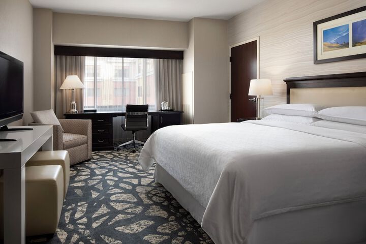 Sheraton Garden Grove-Anaheim South Hotel