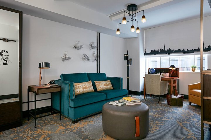 Room 33 of 54