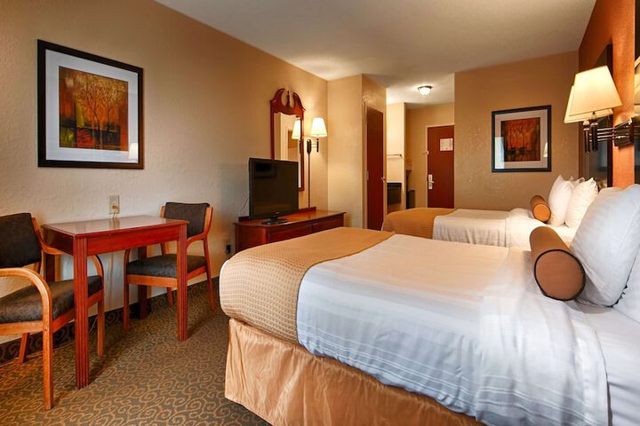 Room 14 of 20
