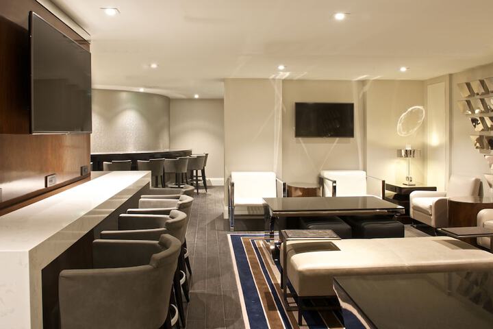 Lounge 100 of 108
