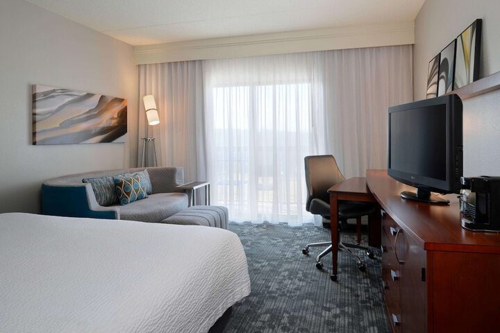 Room 16 of 27