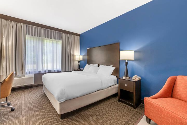 Comfort Inn & Suites New Lisbon