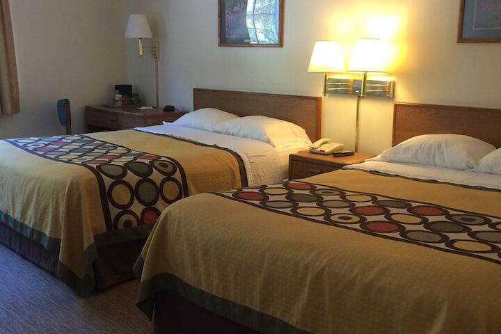 Room 30 of 32