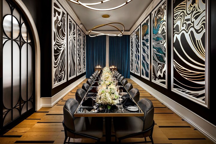 Dining 85 of 109