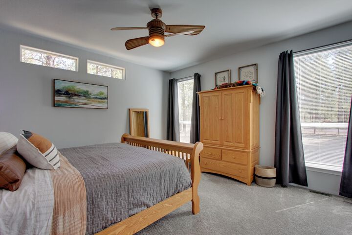 the Hub La Pine Vacation Rental - Dog Friendly!