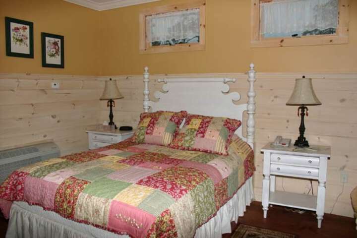 Room 102 of 117
