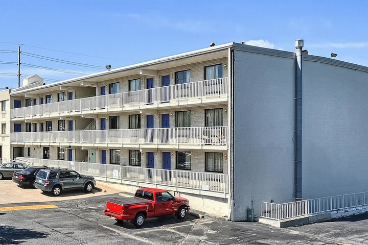 Hotel 2 of 17