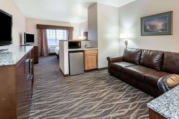 La Quinta Inn & Suites by Wyndham Belgrade - Bozeman Airport