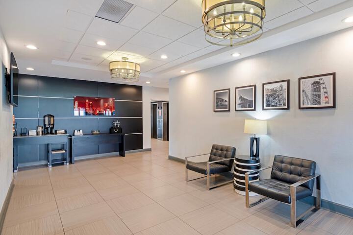 Comfort Inn & Suites Carrollton