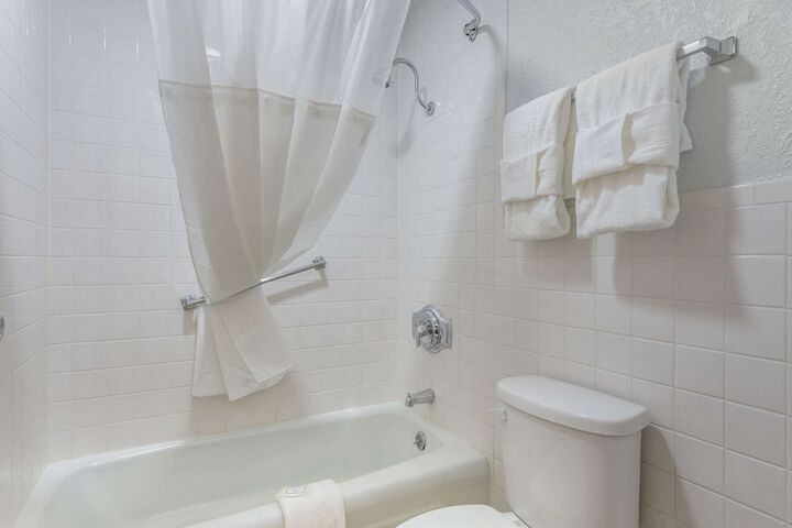 Room 21 of 29