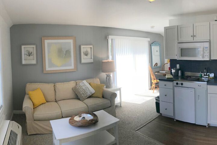 Room 21 of 28