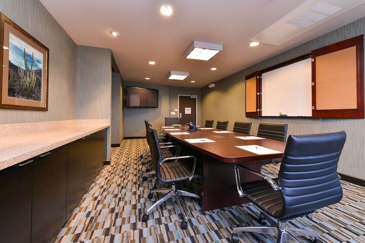 Holiday Inn Express & Suites Indio - Coachella Valley by IHG