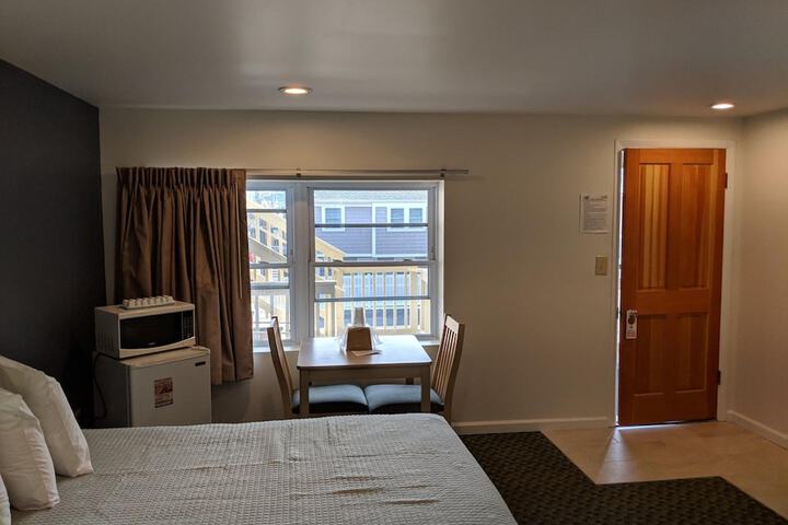 Room 37 of 51