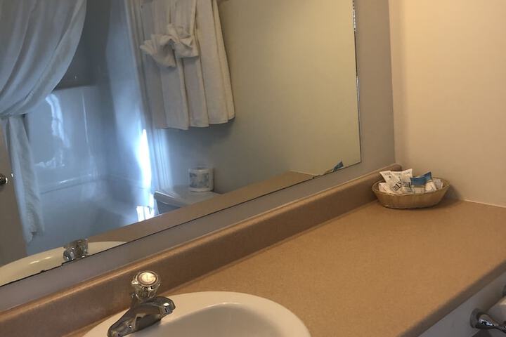 Room 60 of 103