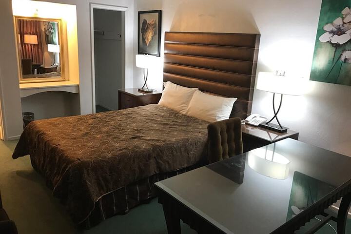Room 17 of 17