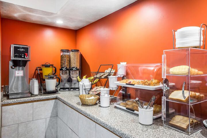 Rodeway Inn & Suites Carrollton