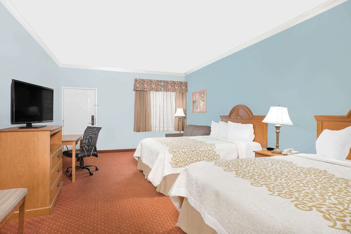Room 34 of 47