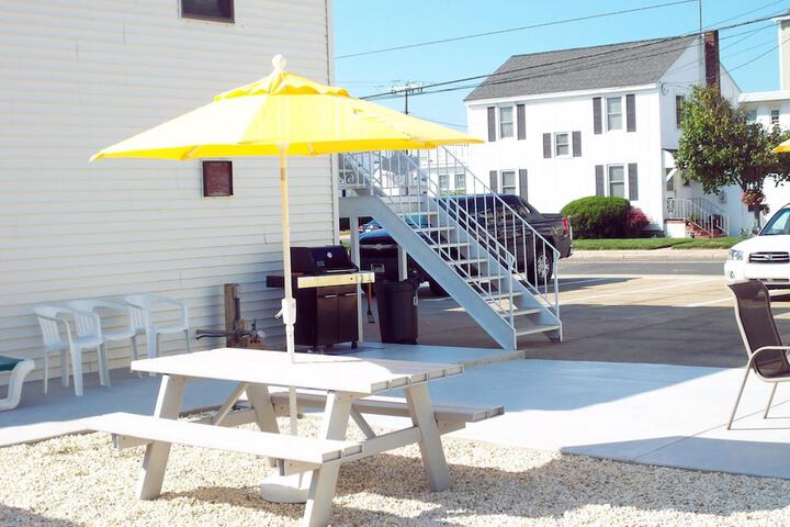 Buttercup Suites