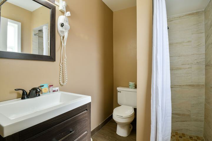 Room 28 of 46