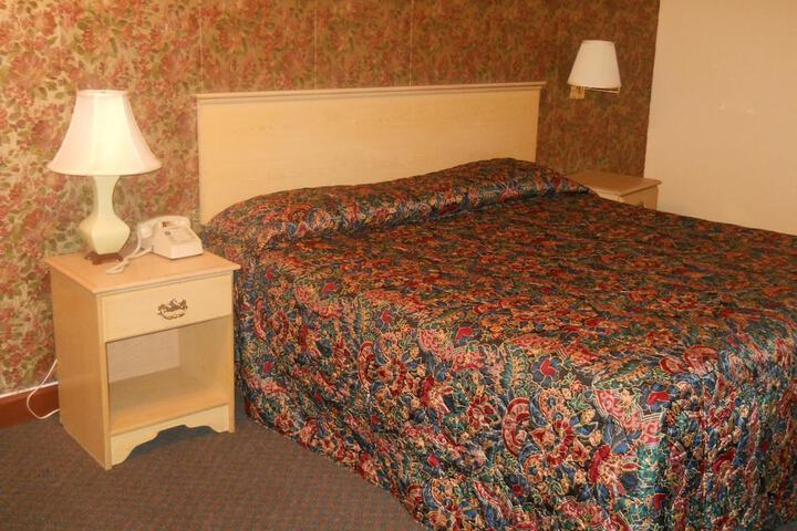 Room 37 of 46