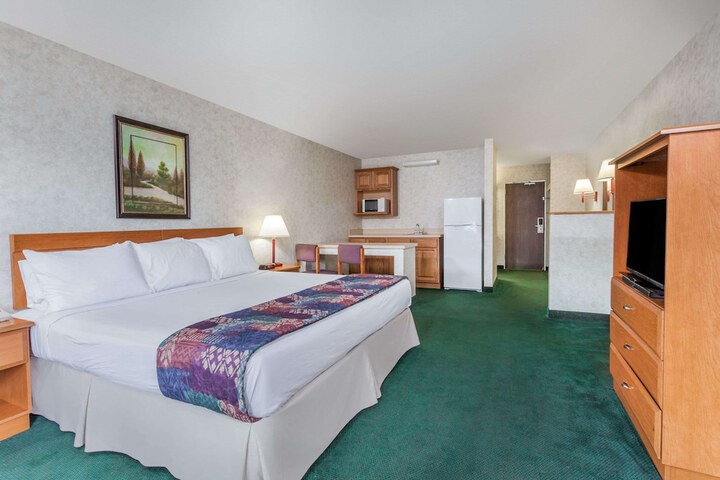 Room 5 of 15