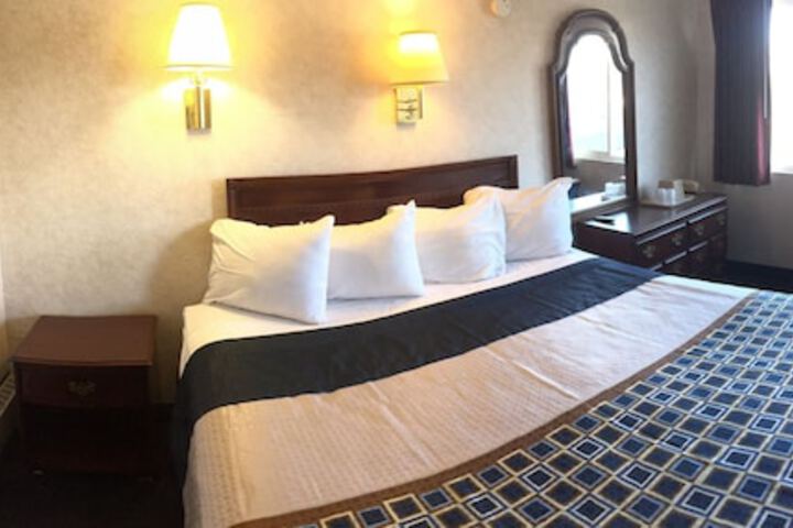 Room 17 of 29