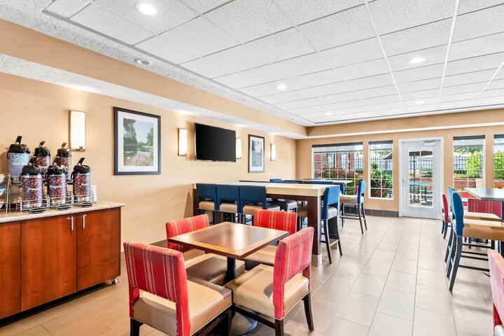 Comfort Suites Linn County