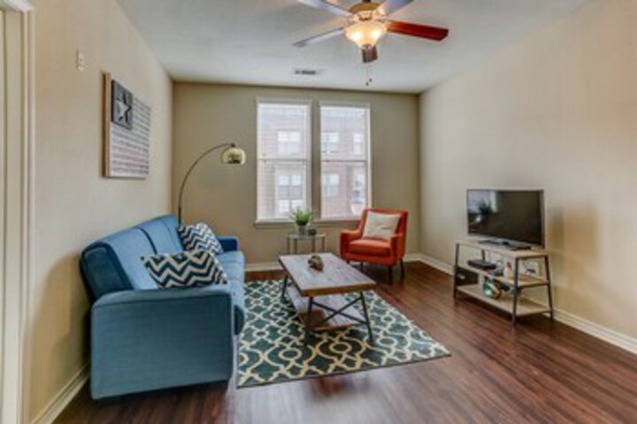 Apts at 41st by NamaStay