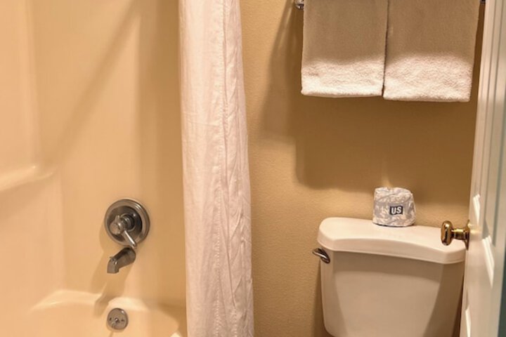 Room 30 of 87