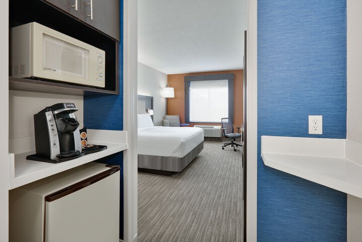 Holiday Inn Express Hotel & Suites Dallas - Duncanville by IHG